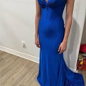 Elegant Blue Evening Gown